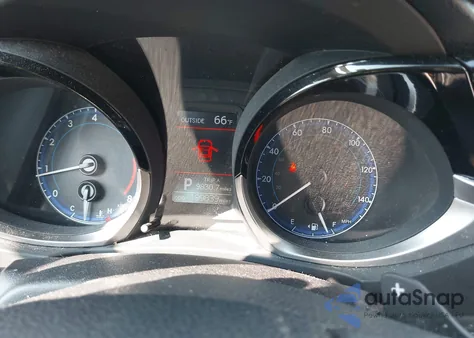 2015 Toyota Corolla S Plus z USA, uszkodzony, nr VIN 2T1BURHE3FC341862